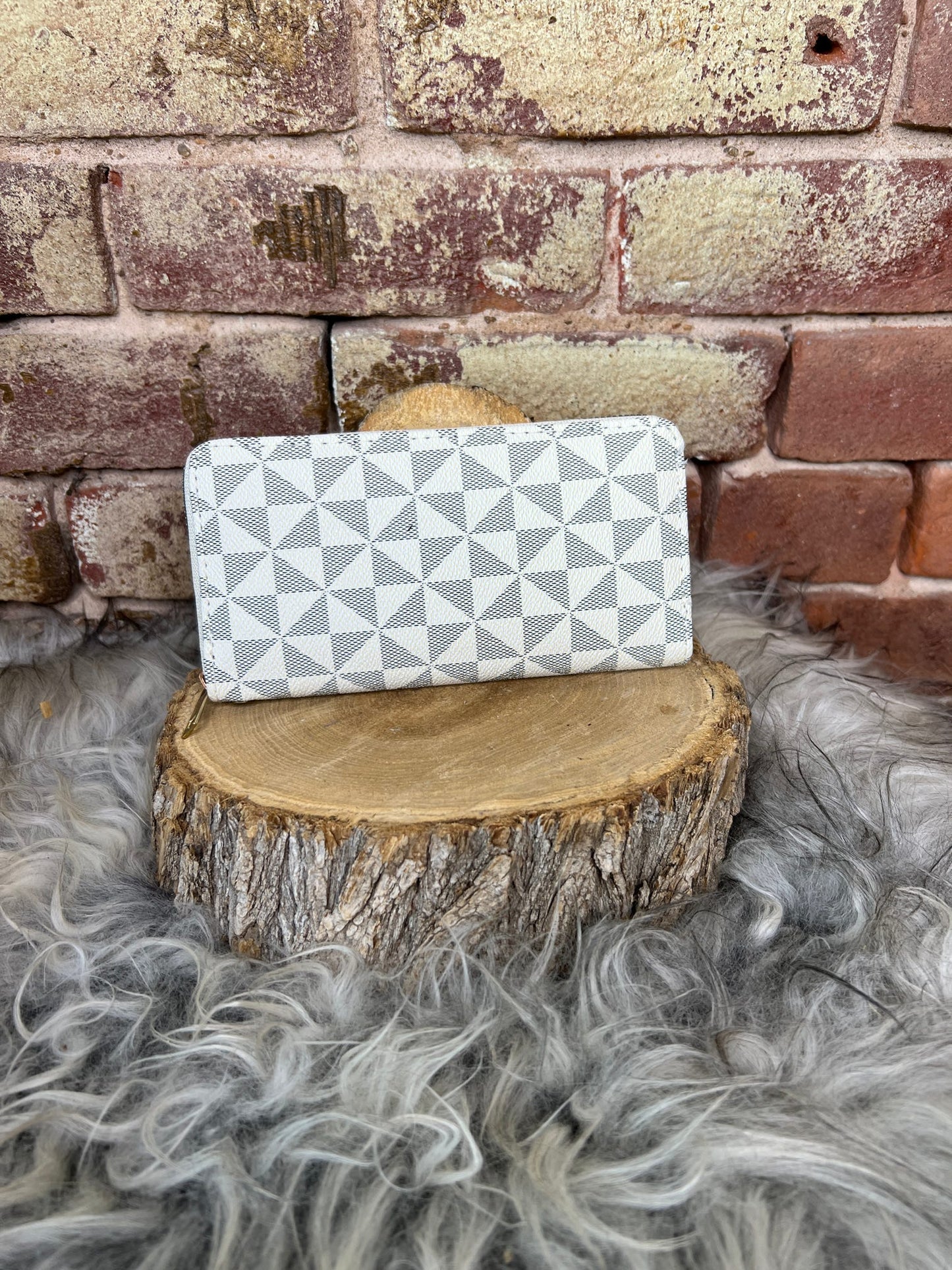 Womens Wallet w/ Zipper