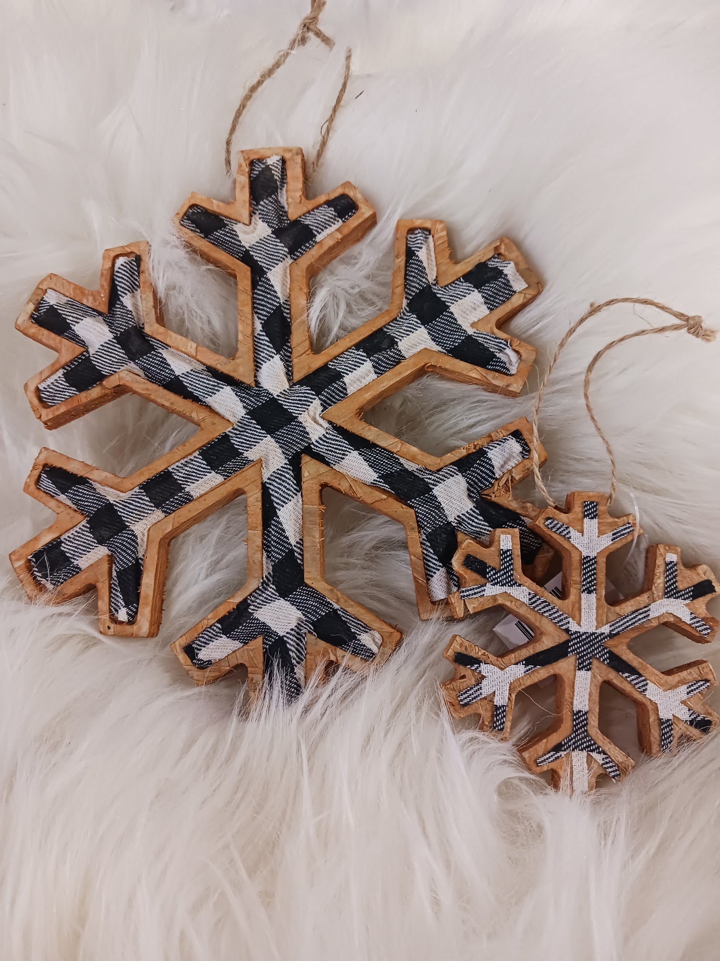 Sm. B/W Snowflake