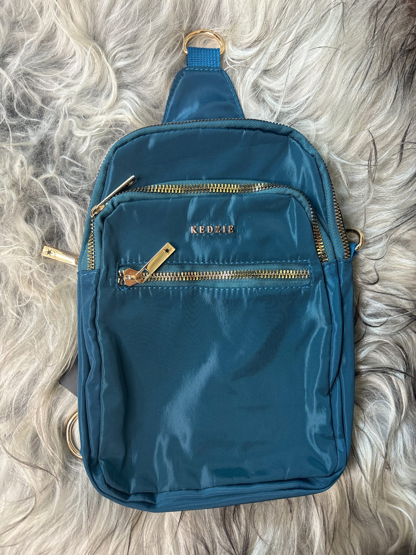 Round Trip Sling Purse