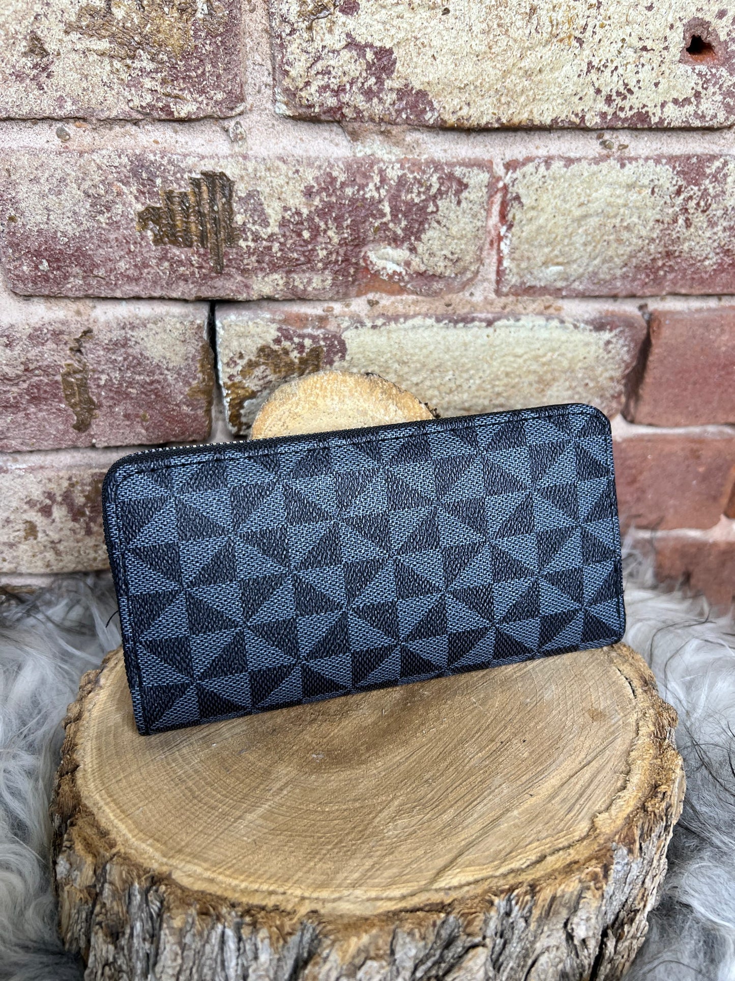 Womens Wallet w/ Zipper