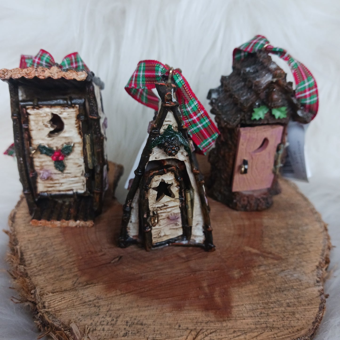 Cottage Outhouse Ornament