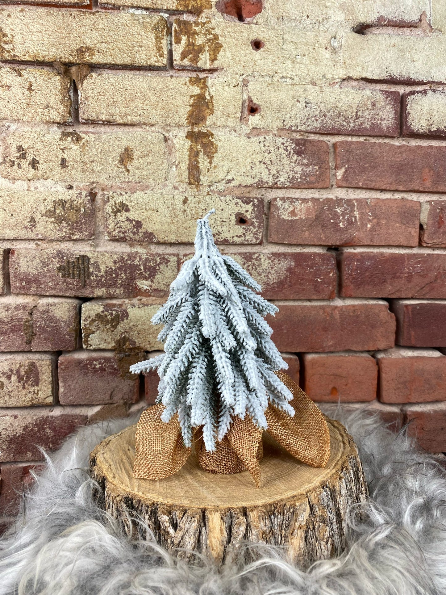 Flocked Christmas Tree 8"