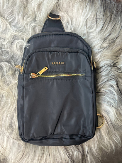 Round Trip Sling Purse