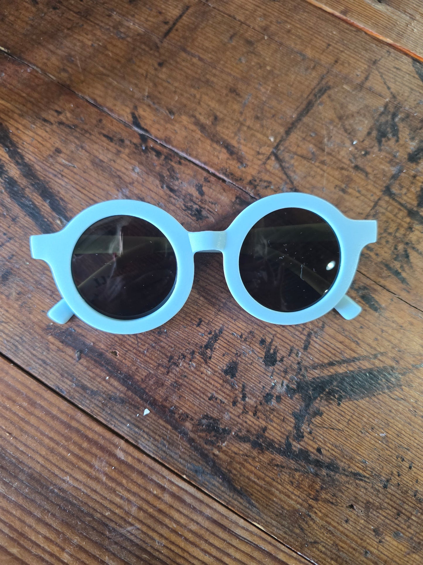 Round kids sunglasses